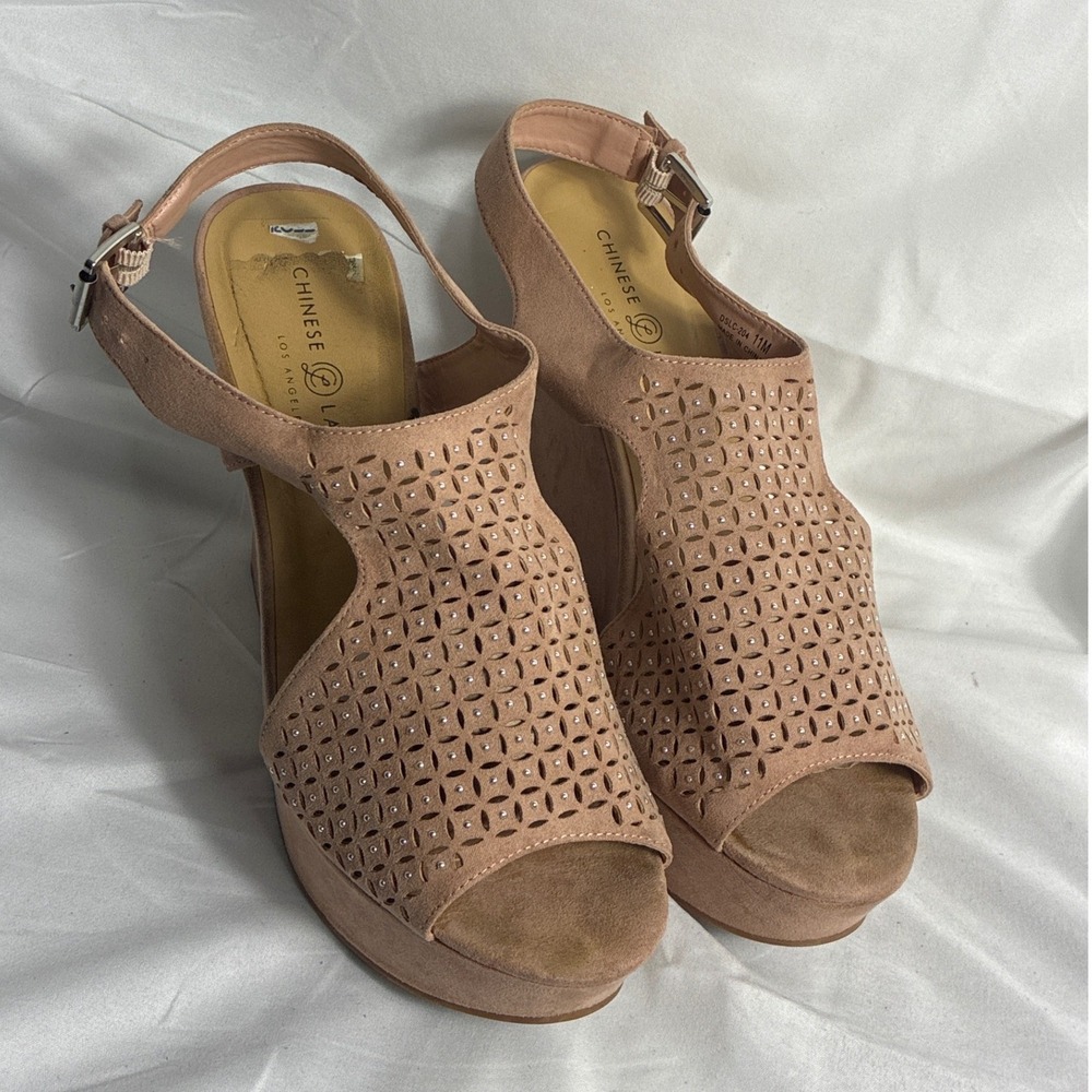Chinese Laundry Womens Blush Pink Suede Laser Cut Wedge Sandals DSLC-204 SZ 11M